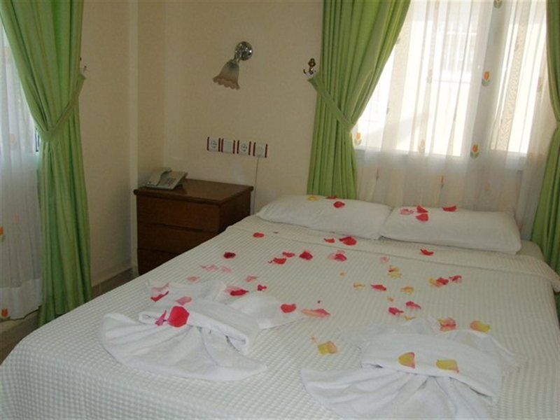 Besik Hotel Фетхие Экстерьер фото